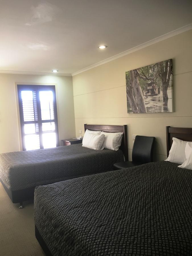 Balranald Club Motel Buitenkant foto